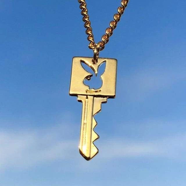 Streetgarm Playboy Bunny Lock Key Necklace 6 Streetgarm Playboy Bunny Lock Key Necklace